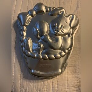 EASTER BUNNY in a BASKET with EGG Cake Pan. Vintage Wilton.Good used condition.